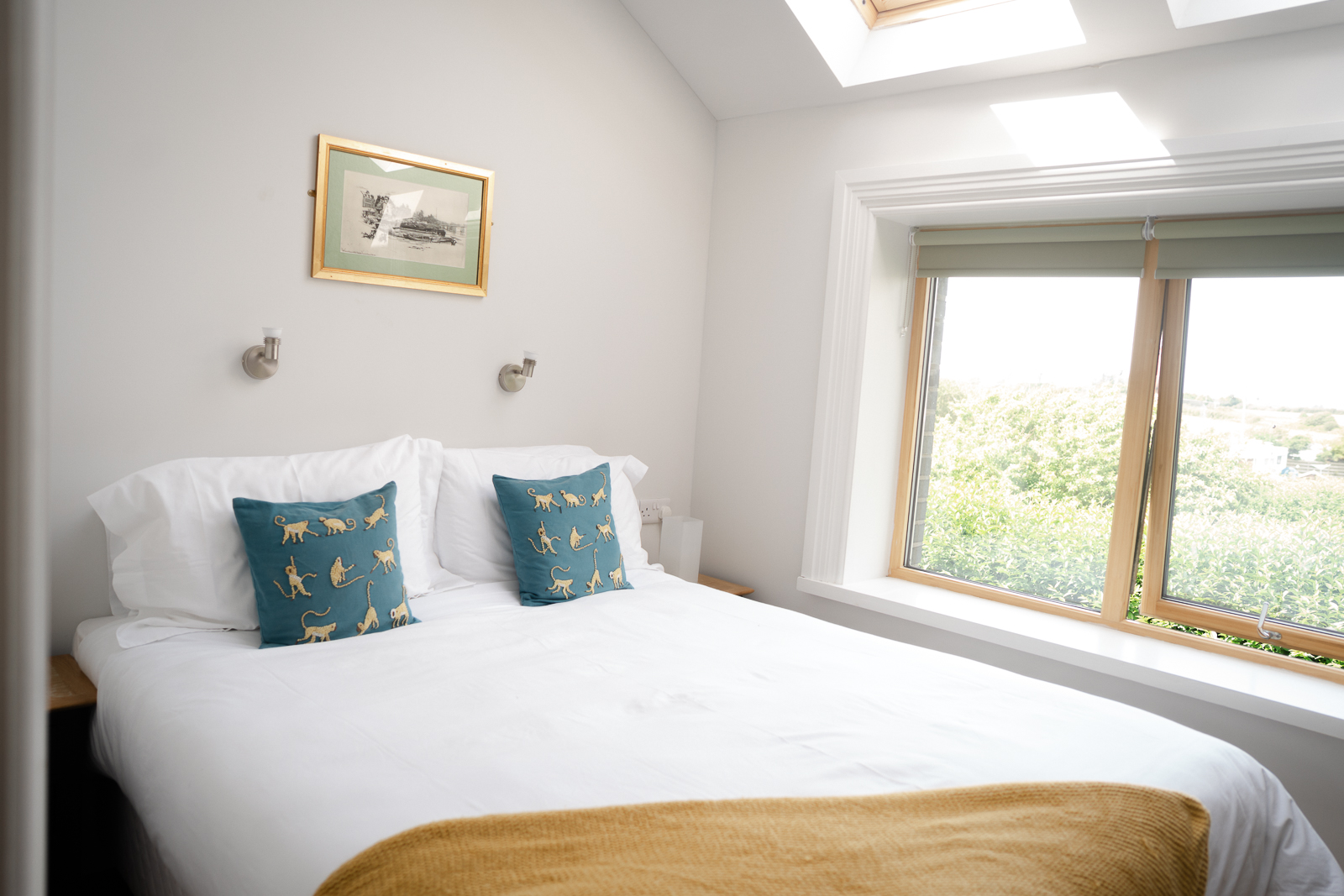 Hotel Rooms · Hotel Cymyran
