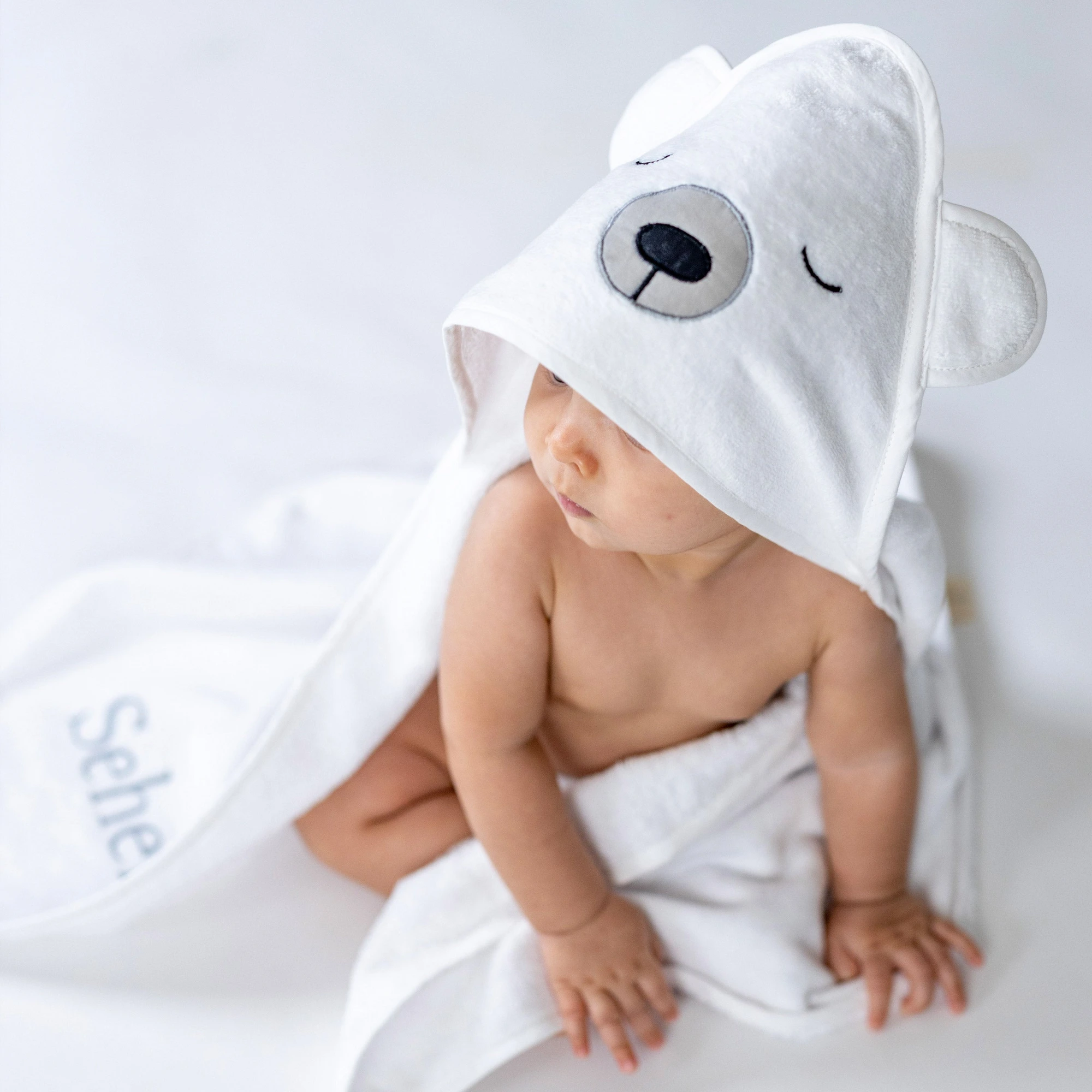 Hooded Towels — Baby · Polar Bear — Pannolino WhatsApp catalogue