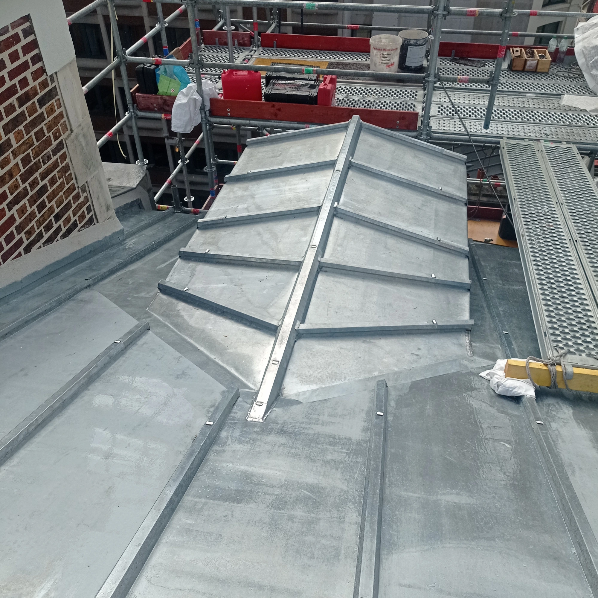 Couverture métallique — Terrasse à tasseaux — 2024